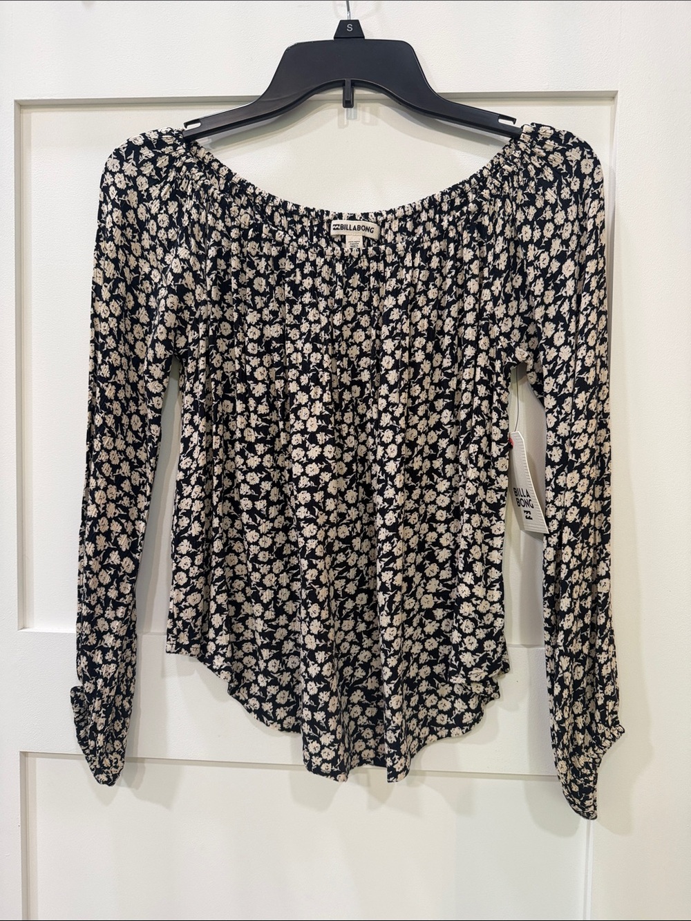 Billabong Black and Cream Floral Off-the-Shoulder Blouse